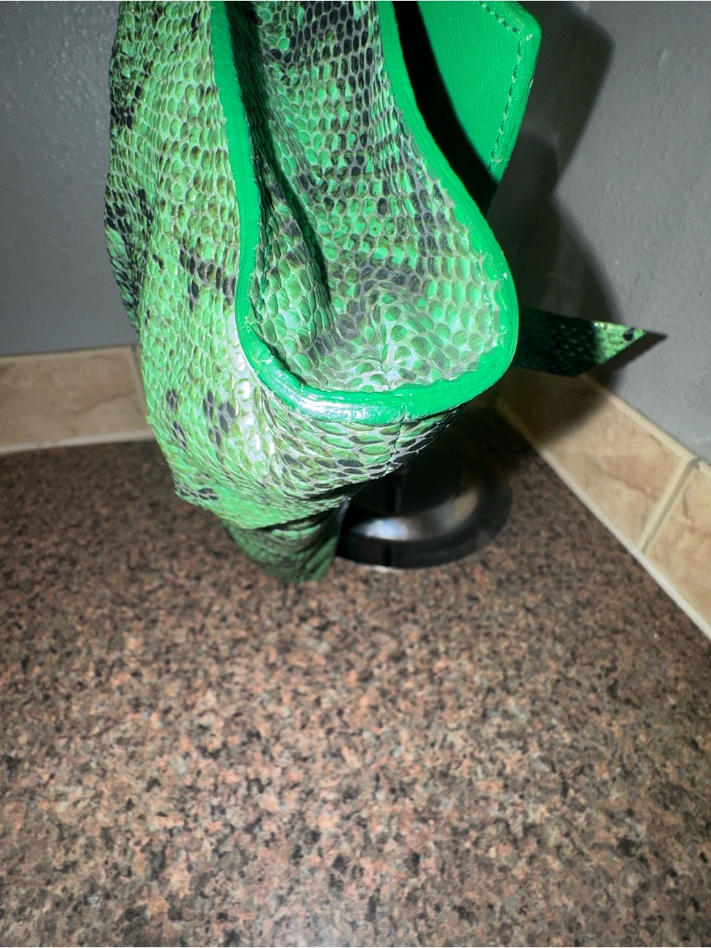 Furla Authentic Green Python Snakeskin Print Leather Chain Shoulder Bag EUC - Picture 5 of 9